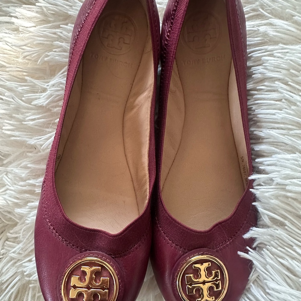 Tory Burch Red Flats with Gold Logo and Round Toe